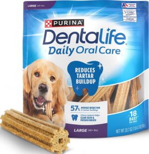 Purina DentaLife 18-count pouch of dental chews for large dogs featuring chicken flavor
