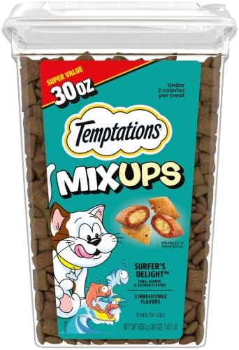 Close-up of crunchy and soft seafood cat treats with tuna, shrimp, and salmon flavors